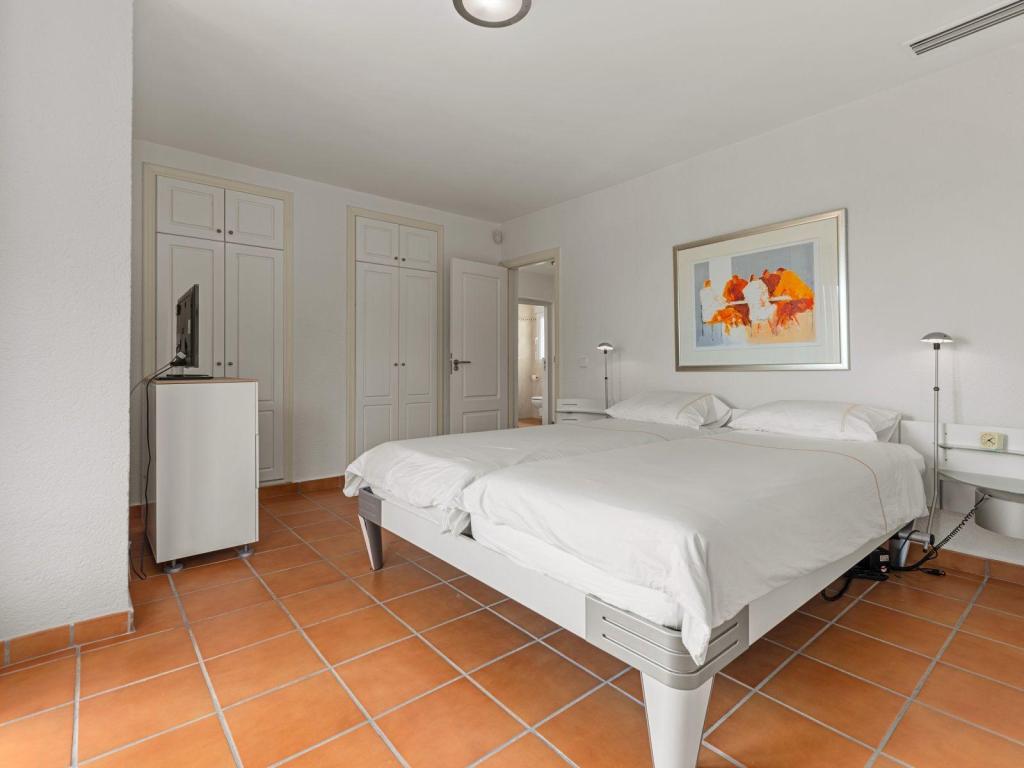5 bed villa in Pedreguer