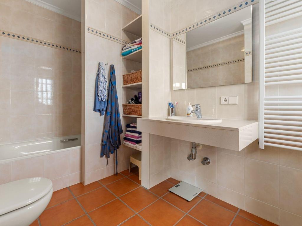 5 bed villa in Pedreguer