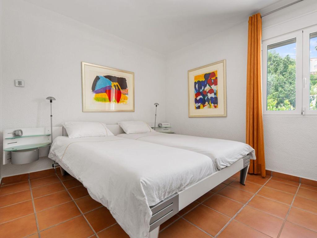 5 bed villa in Pedreguer