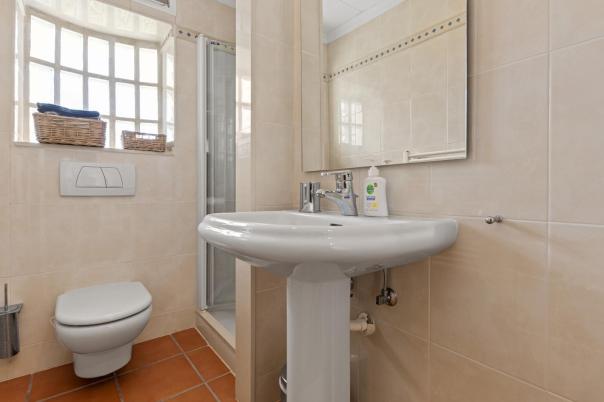 5 bed villa in Pedreguer