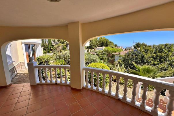 5 bed villa in Pedreguer