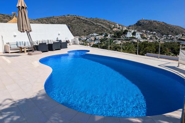 3 bed villas in Moraira