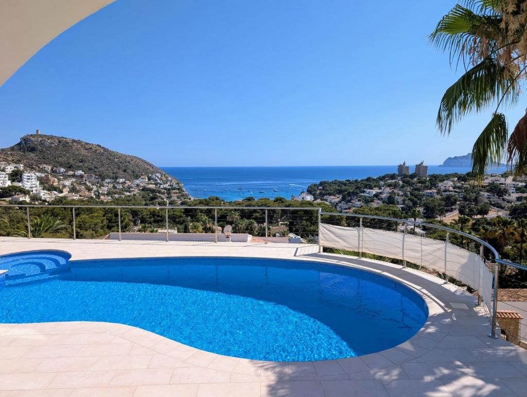 3 bed villas in Moraira