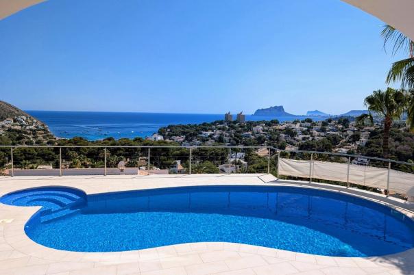 3 bed villas in Moraira