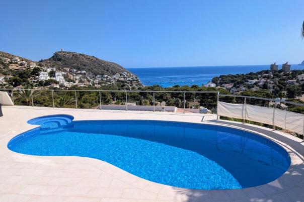 3 bed villas in Moraira