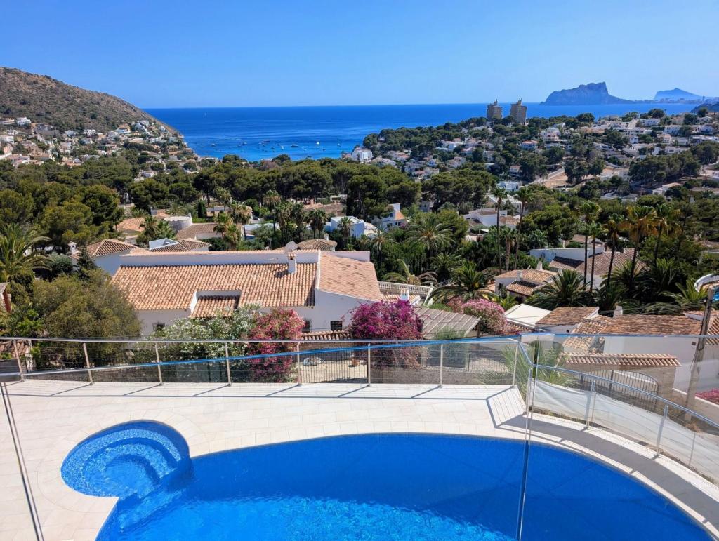3 bed villas in Moraira
