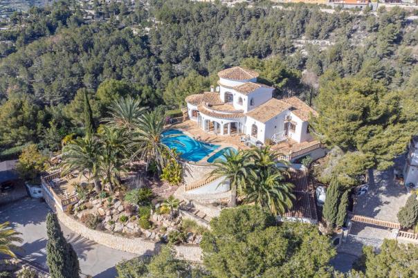 4 bed villas in Moraira