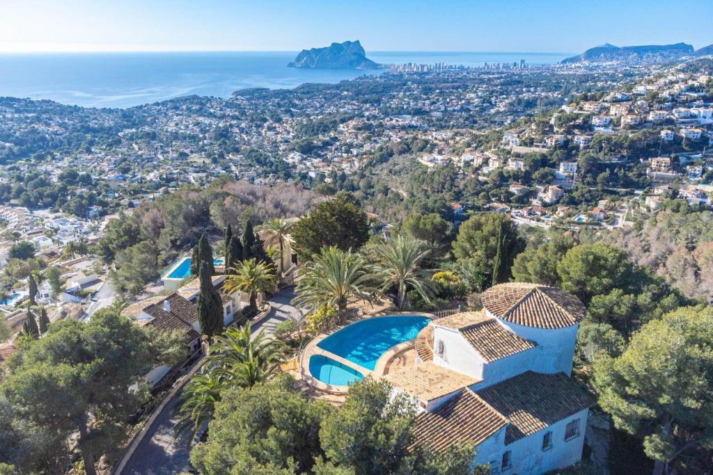 4 bed villas in Moraira