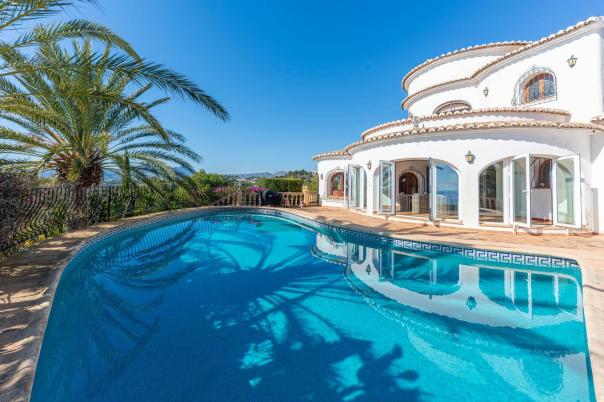 4 bed villas in Moraira