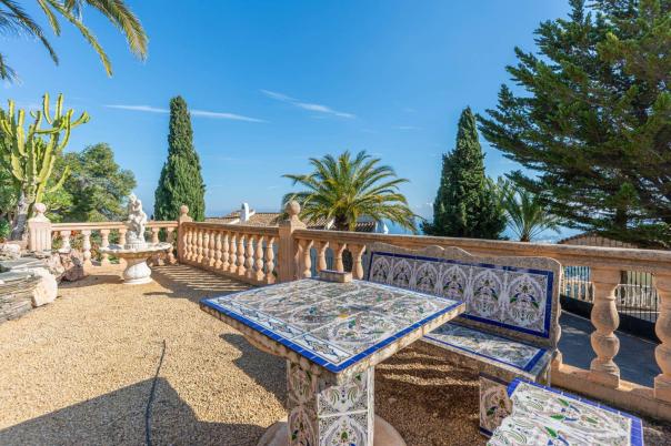 4 bed villas in Moraira