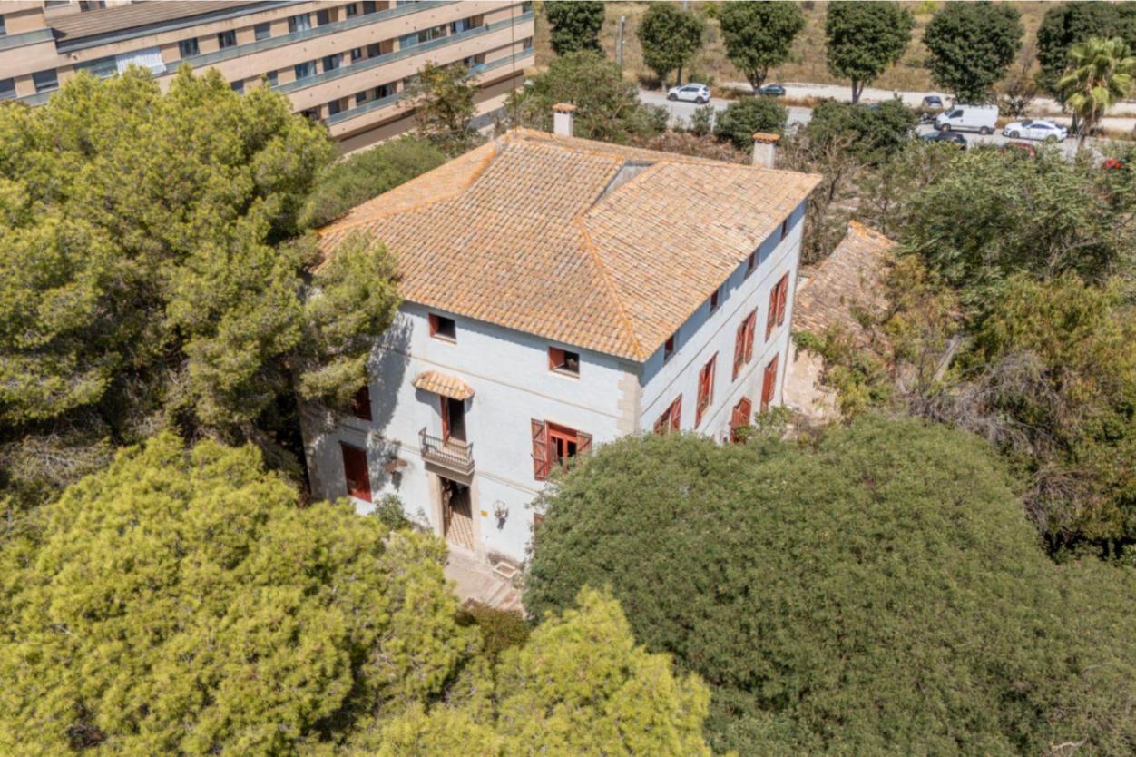 6 bed villas in Benissa