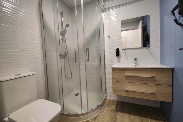 8 bed hotel in Calp