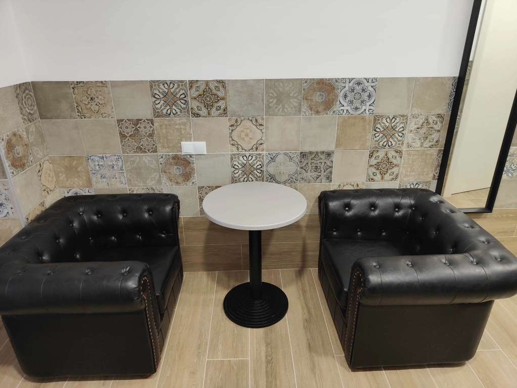 8 bed hotel in Calp