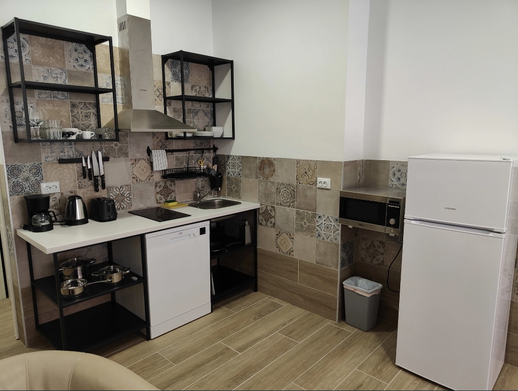 8 bed hotel in Calp