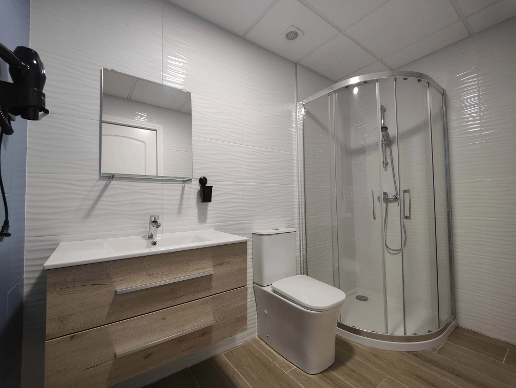 8 bed hotel in Calp