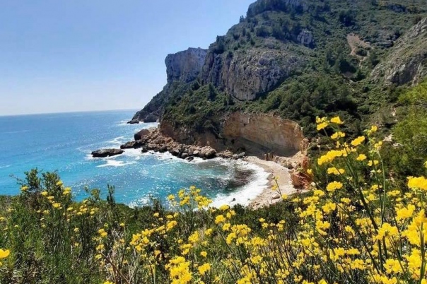 Visiting Cala Llebeig - Cumbre Del Sol Benitachell