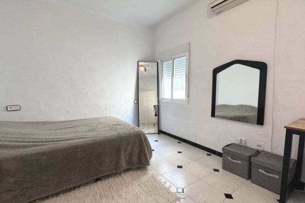 2 bed apartment in Alicante/Alacant