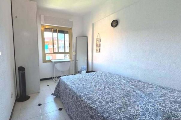 2 bed apartment in Alicante/Alacant