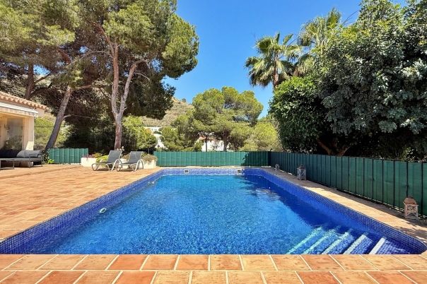 5 bed villa in Moraira
