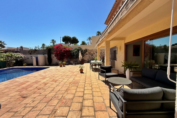 5 bed villa in Moraira