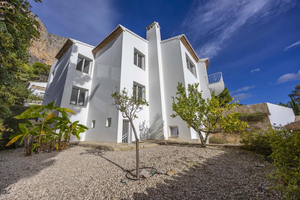5 bed villas in Javea