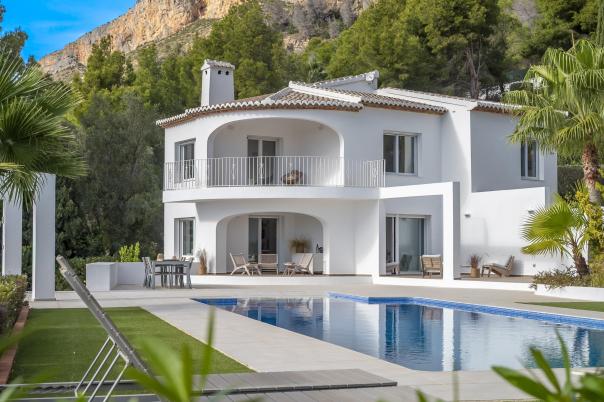 5 bed villas in Javea