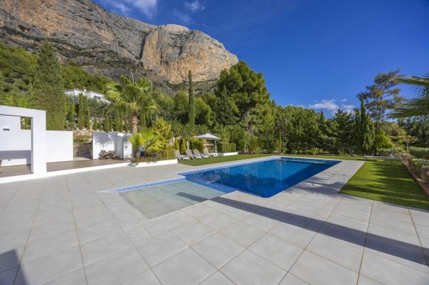 5 bed villas in Javea