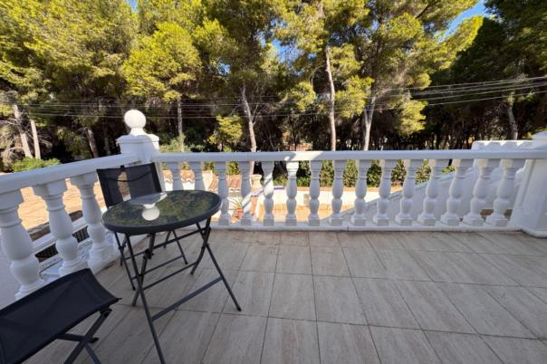 5 bed villa in Moraira