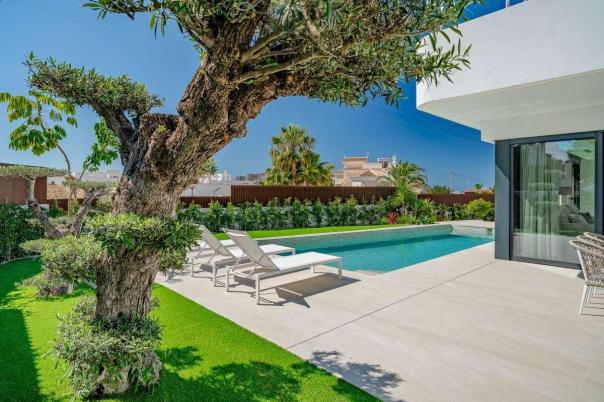 4 bed casa / chalet in Calpe