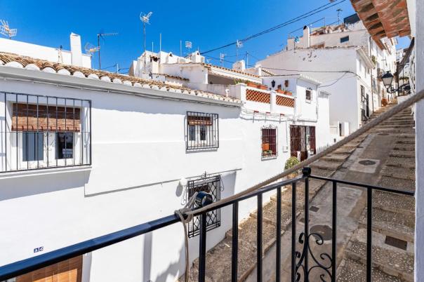 5 bed town_house in Altea