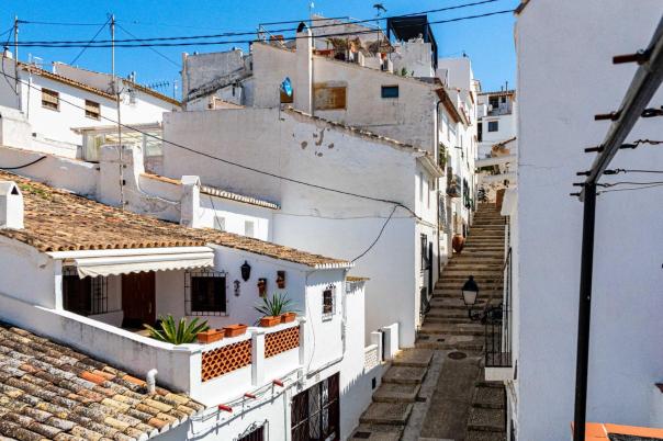 5 bed town_house in Altea