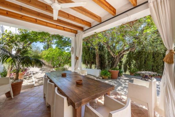 6 bed villa in Altea