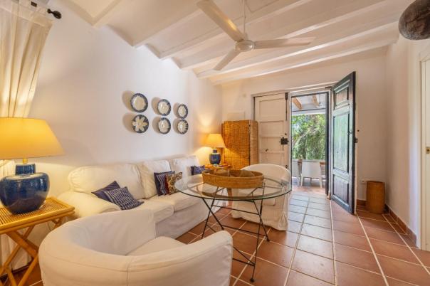 6 bed villa in Altea