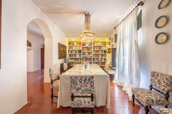 6 bed villa in Altea