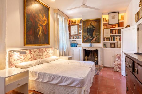 6 bed villa in Altea