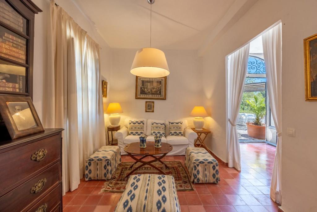 6 bed villa in Altea