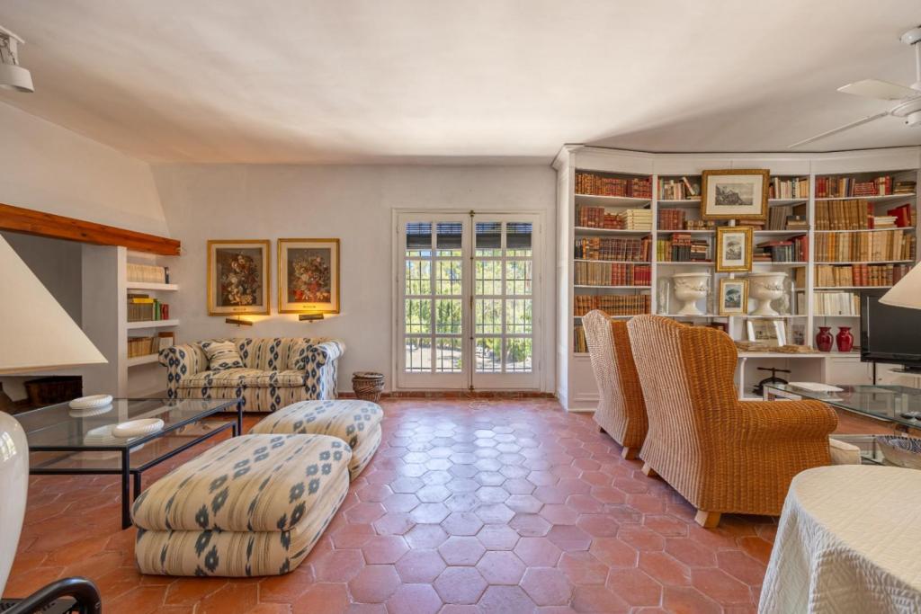 6 bed villa in Altea