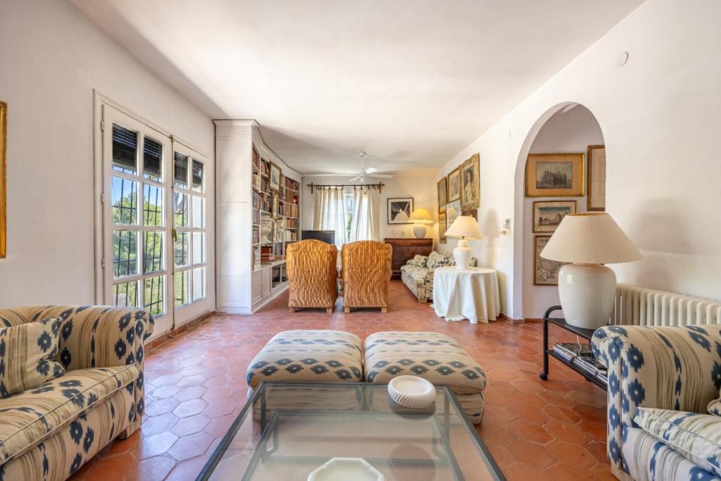 6 bed villa in Altea