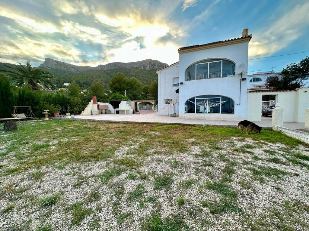 4 bed villa in Calpe