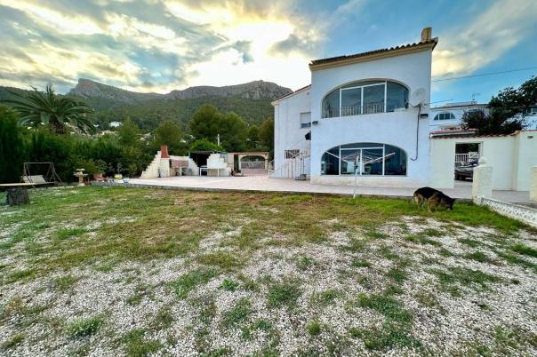 4 bed villa in Calpe