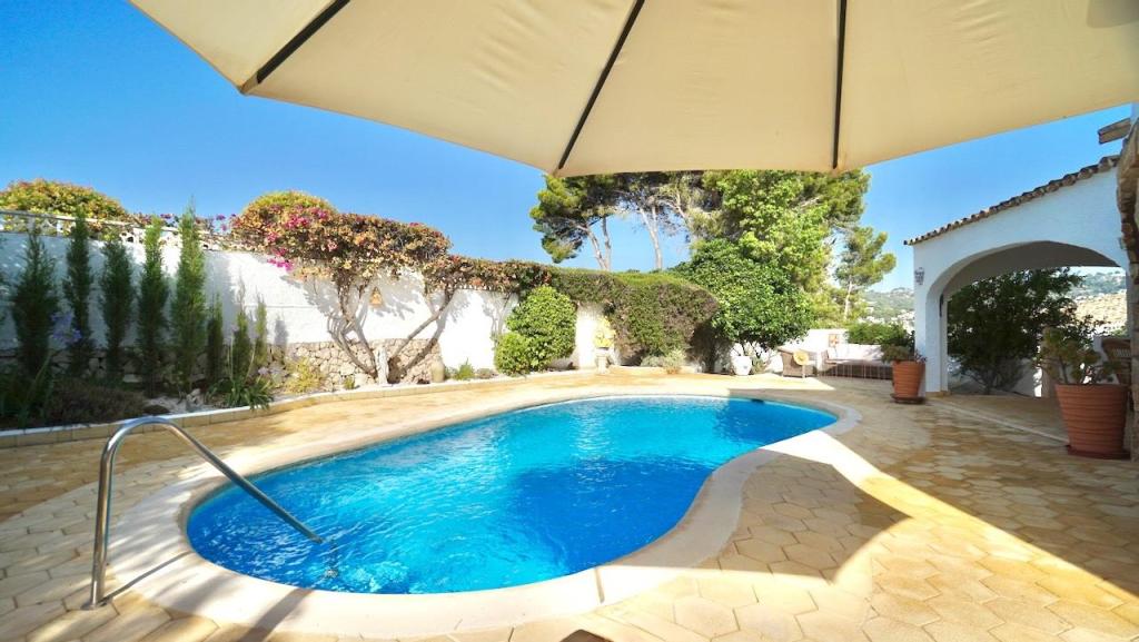 6 bed villas in Benissa