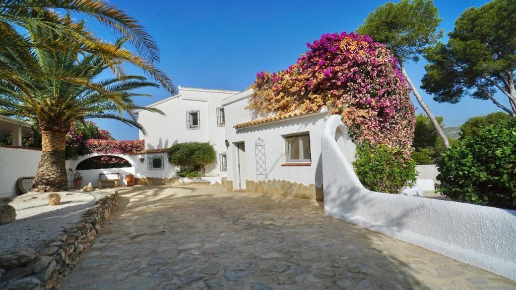 6 bed villas in Benissa
