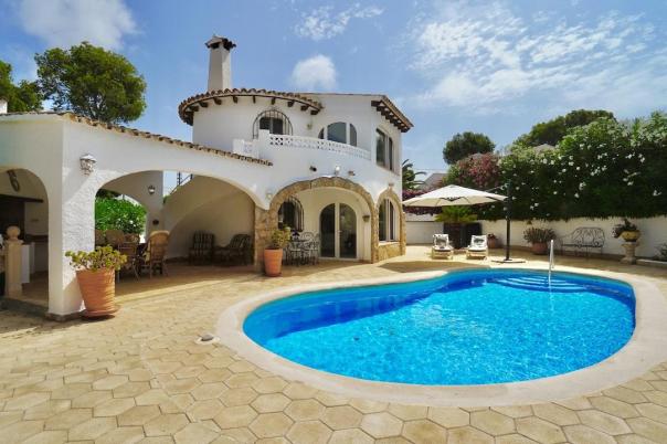 6 bed villas in Benissa