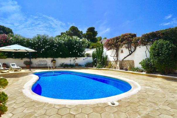 6 bed villas in Benissa