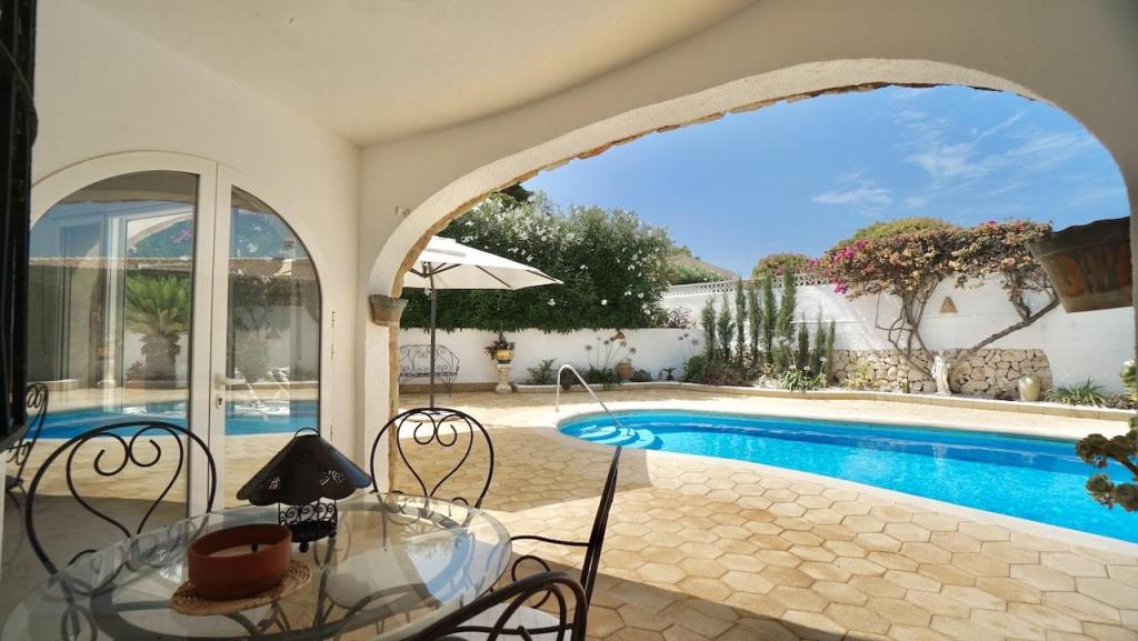 6 bed villas in Benissa