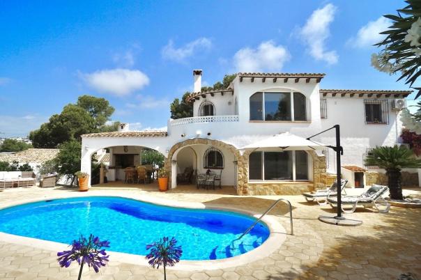 6 bed villas in Benissa