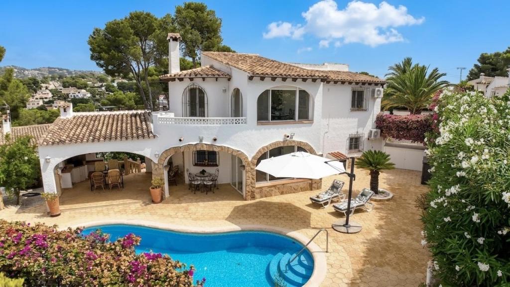 6 bed villas in Benissa