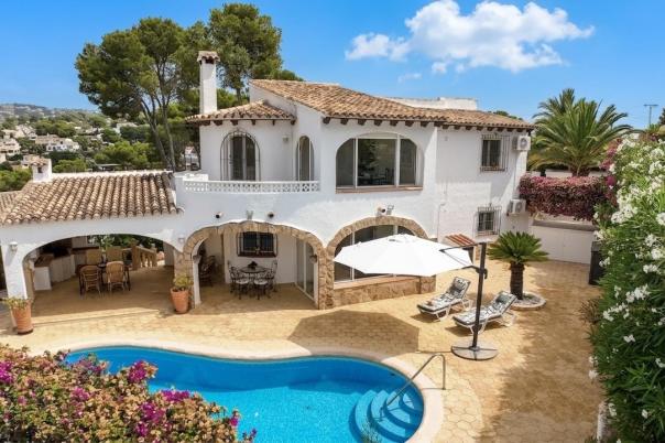 6 bed villas in Benissa
