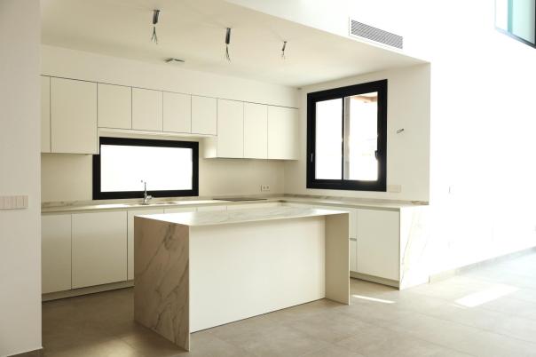 4 bed property in Alfas del Pi