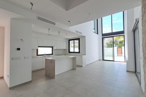 4 bed property in Alfas del Pi